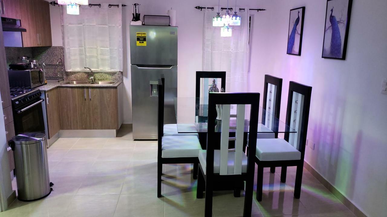 Premium Apartment Сантьяго-де-лос-Кабальерос Экстерьер фото