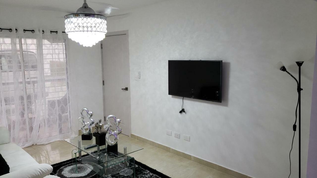 Premium Apartment Сантьяго-де-лос-Кабальерос Экстерьер фото