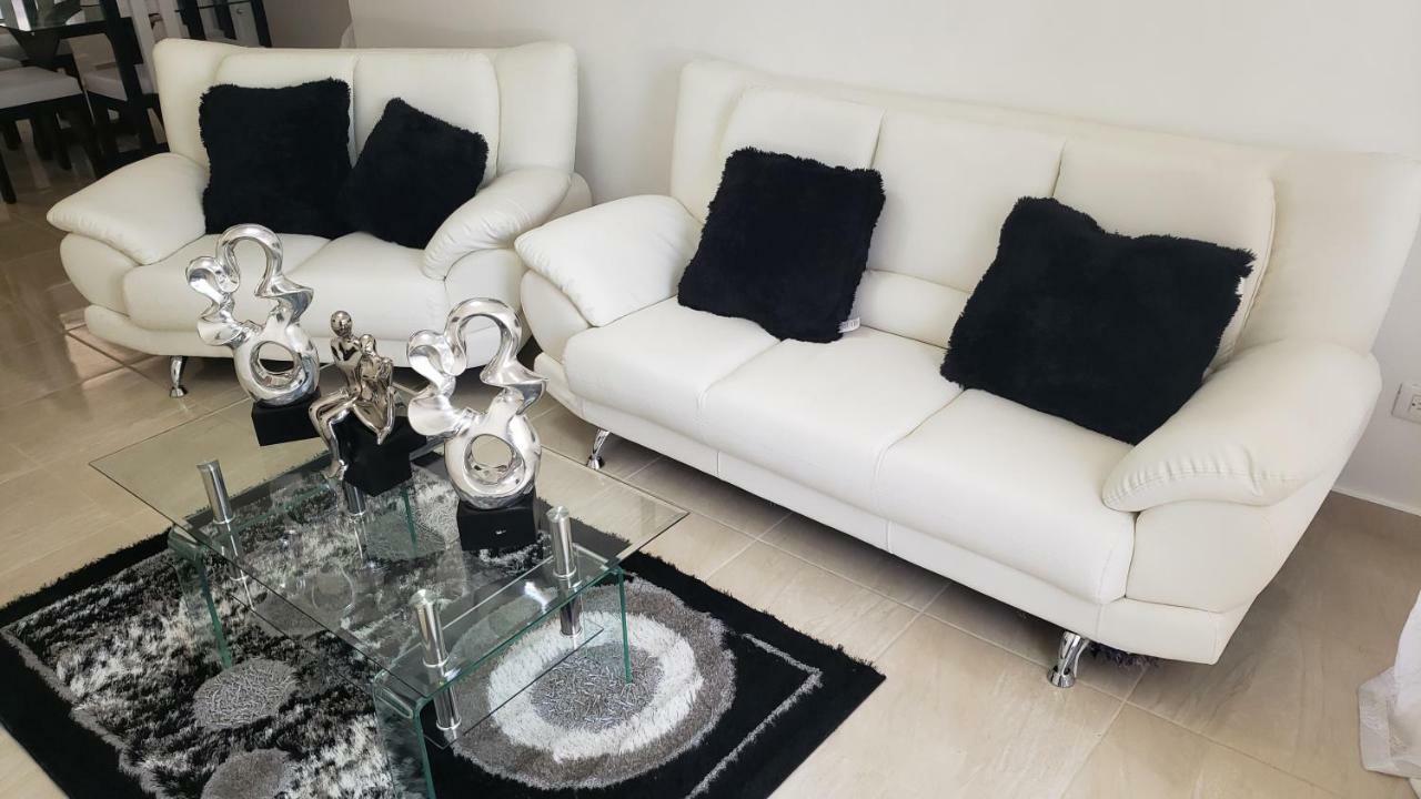 Premium Apartment Сантьяго-де-лос-Кабальерос Экстерьер фото