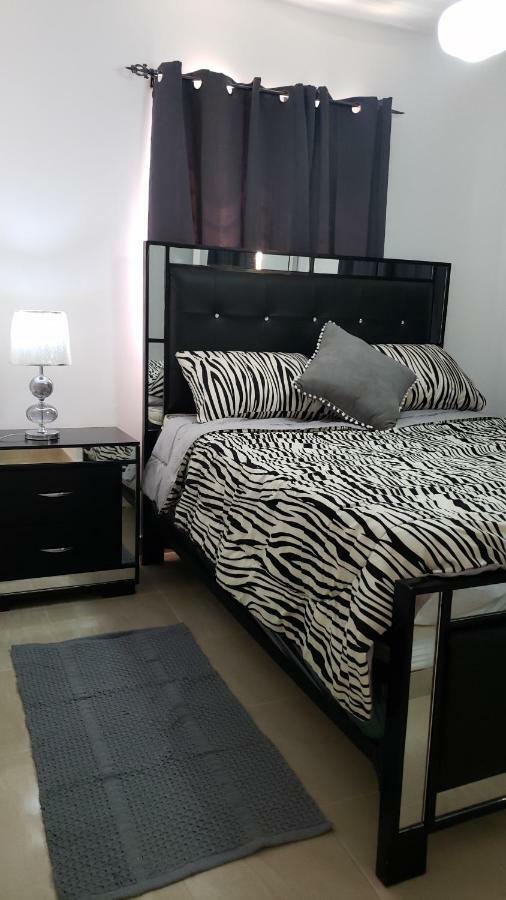 Premium Apartment Сантьяго-де-лос-Кабальерос Экстерьер фото