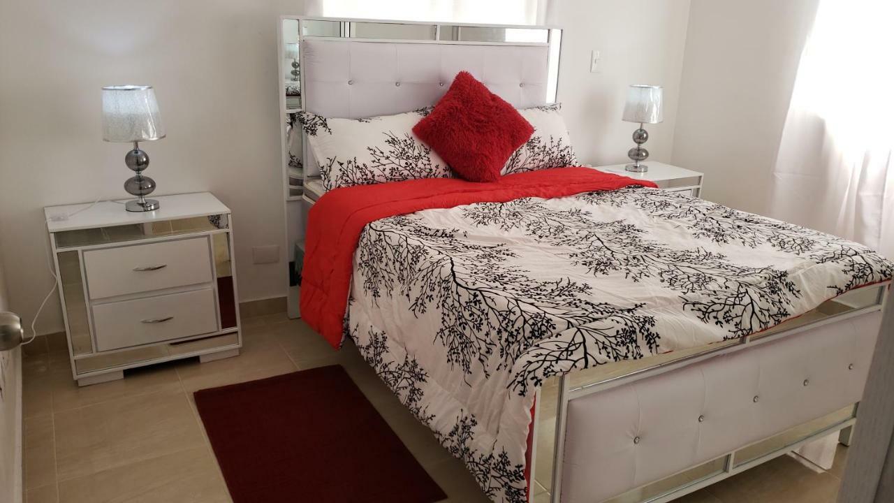 Premium Apartment Сантьяго-де-лос-Кабальерос Экстерьер фото